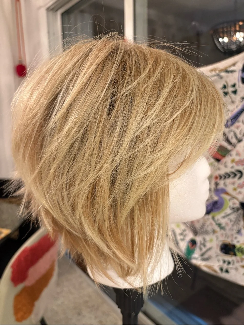TONI BRATTIN FASHION FLAIR Short Shag Heat Friendly Synthetic Wig! Blonde Rooted - Picture 2 of 12
